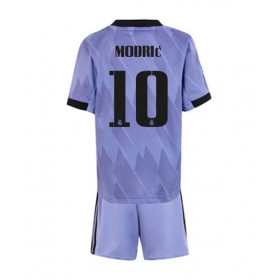Baby Fußballbekleidung Real Madrid Luka Modric #10 Auswärtstrikot 2022-23 Kurzarm (+ kurze hosen)